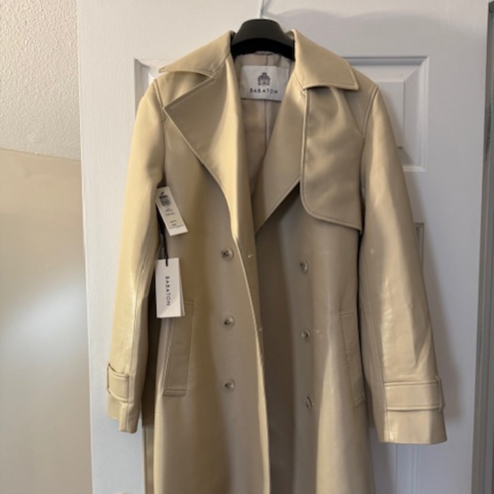 Aritzia Babaton faux leather trenchcoat NWT